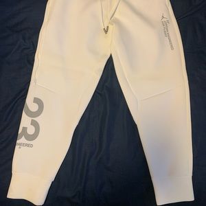 Jordan fleece bottoms (joggers/sweatpants)